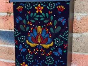 Traditional Embroidery Pattern #2 Colonial Mailbox Cover