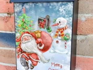 Santa is on his Way Colonial Mailbox Cover