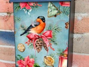 Christmas Robin and Decorations Colonial Mailbox Cover