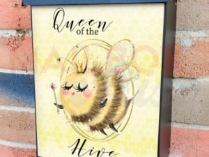 Cute Queen Bee Colonial Mailbox Cover