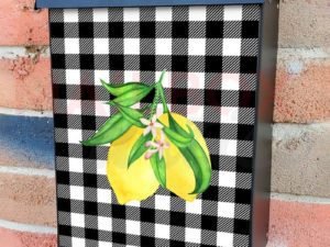 Lemon on Buffalo Plaid Pattern Colonial Mailbox Cover