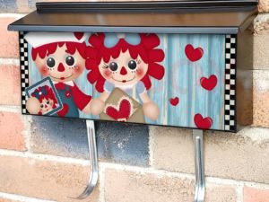 Valentine's Raggedy Ann and Andy #2 Townhouse Mailbox Cover