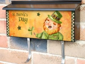 St. Patrick Day Leprechaun & Shamrock Townhouse Mailbox Cover