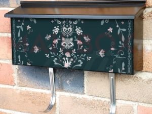 Raccoon Folklore Design Townhouse Mailbox Cover
