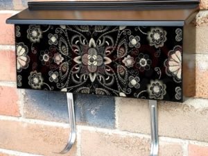Traditional Black and White Pattern Townhouse Mailbox Cover