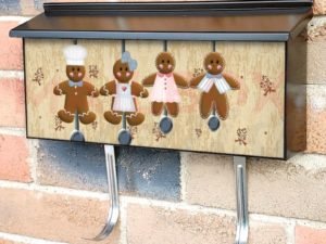 Gingerbread Spoon Family Townhouse Mailbox Cover