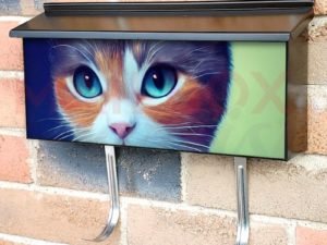 Beautiful Kitten Face Townhouse Mailbox Cover