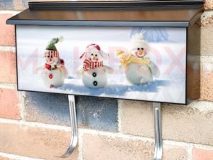 Three Smiling Snowmen Townhouse Mailbox Cover