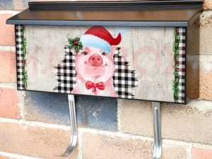 Farmhouse Piglet Townhouse Mailbox Cover