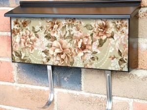 Vintage Flower Design Townhouse Mailbox Cover
