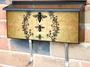 Vintage  Bee Design Townhouse Mailbox Cover