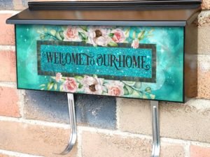 Pretty Farmhouse Design Townhouse Mailbox Cover
